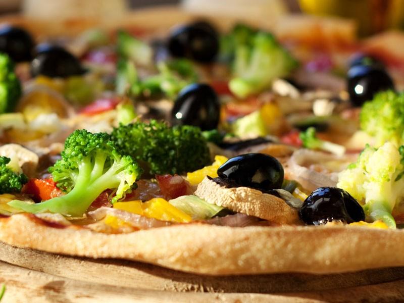 Veggie Pizza and Sliced Kiwi Thumbnail