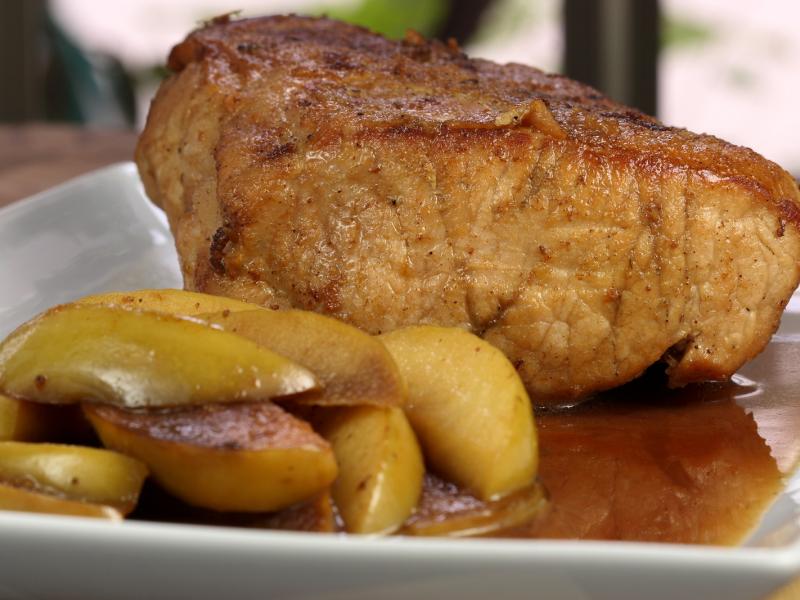 Roasted Pork with Apples Thumbnail