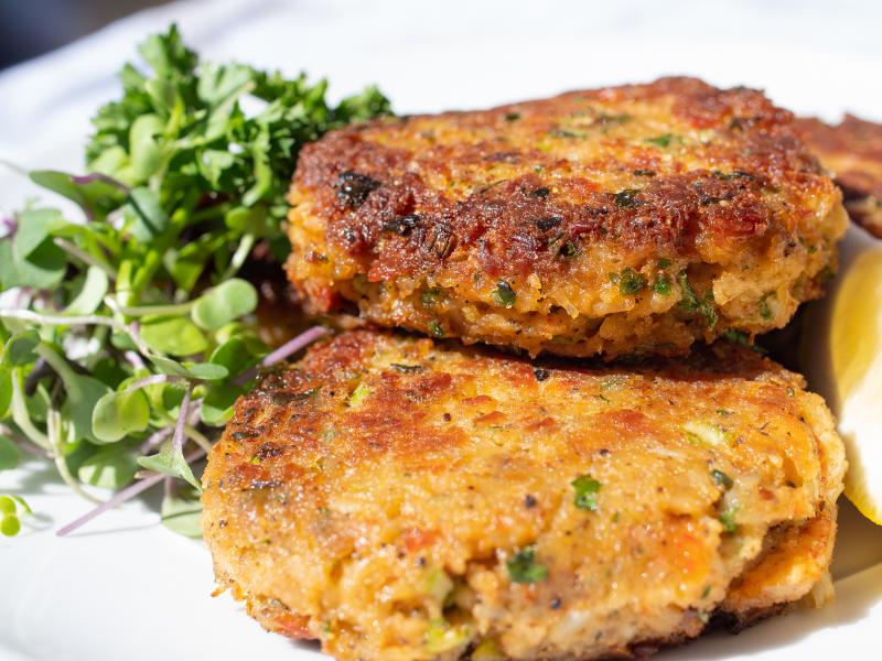 Crab Cake Salad Thumbnail